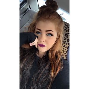 Meet your Posher, Brittney