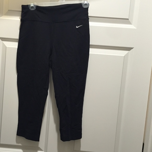 Nike dri-fit capris