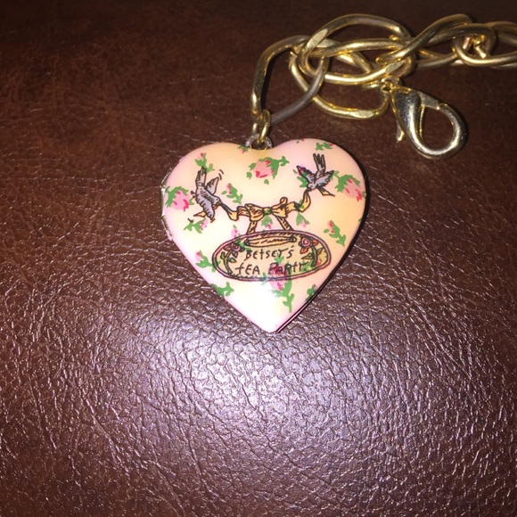 Extra pics of bracelet