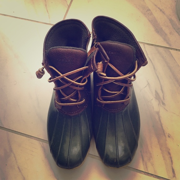 Sperry leather duck boots