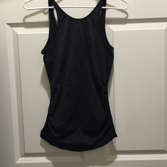 Lululemon high neck tank
