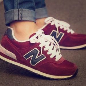 New Balance Burgundy/Maroon 574. Size:7