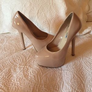 Steve Madden nude pumps size 6.5