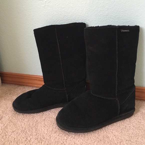 Black Bearpaw boots size:9
