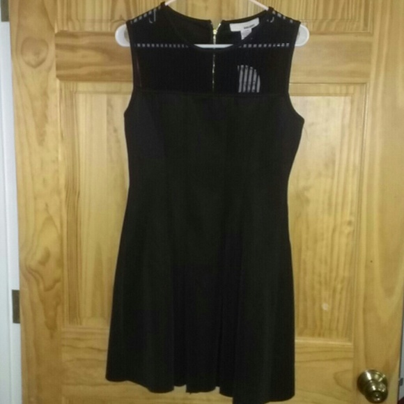 Juniors Sleeveless Black Dress