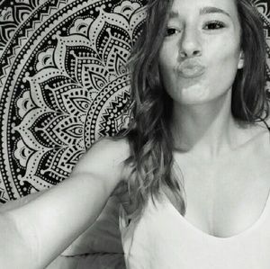 Meet your Posher, Jessica