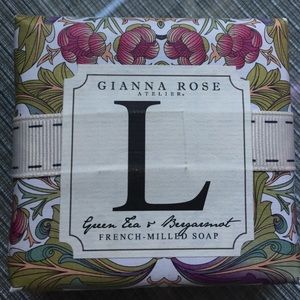 Meet your Posher, Ellen