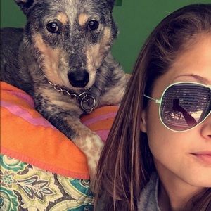 Meet your Posher, Rena