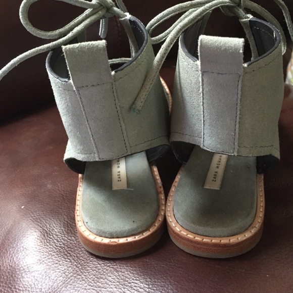 HP (6/20) 🎉 Zara Suede Gladiator Sandals - Picture 4 of 4