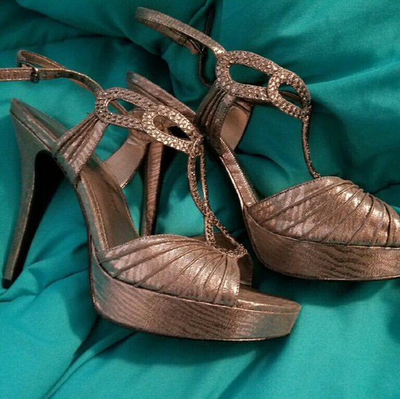 adrianna papell heels