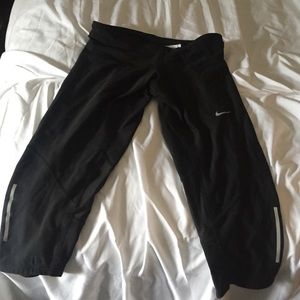 Nike cropped leggings