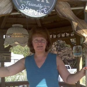 Meet your Posher, Leeann