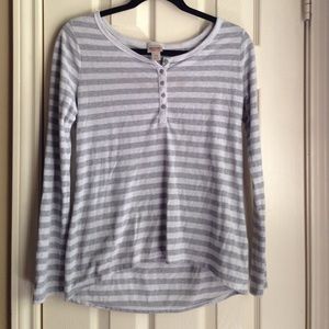 Gray and white long sleeved top