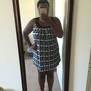 Black and white patterned mini dress