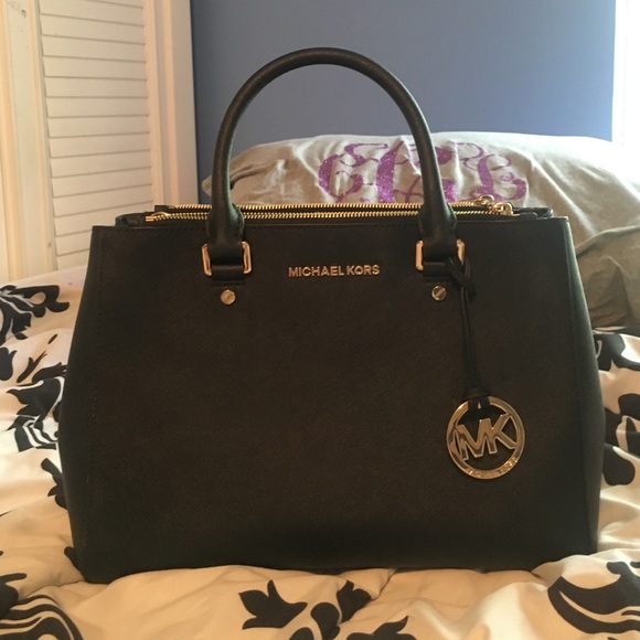 Michael Kors Medium Saffiano Leather Satchel Black - Picture 1 of 4