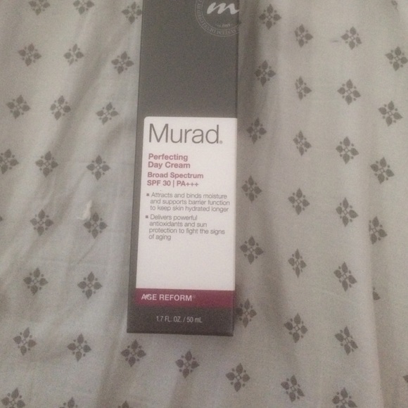 Murad Perfecting Day Cream Moisturizer