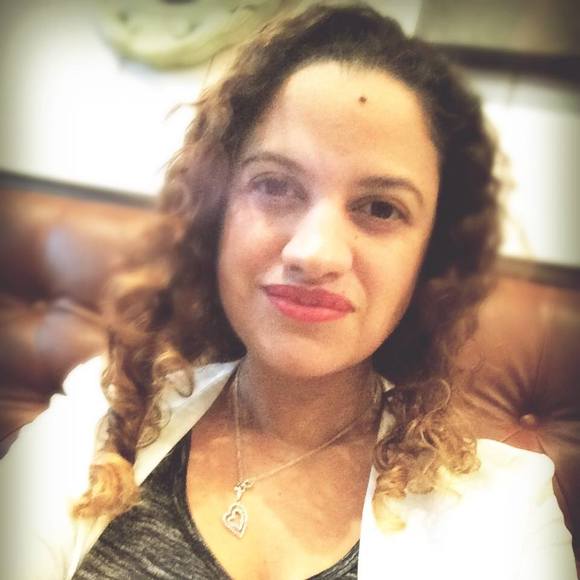 Meet your Posher, Vanessa