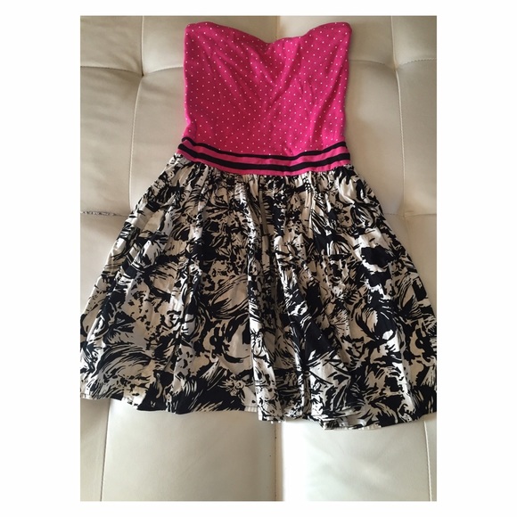 Cute Handmade Strapless Dress 🌸 - Picture 1 of 4