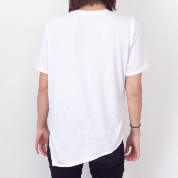 Asymmetrical Hem T-Shirt - Picture 3 of 3