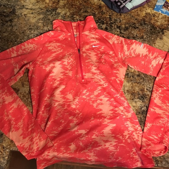 🎉 Nike Running Quarter Zip 🎉
