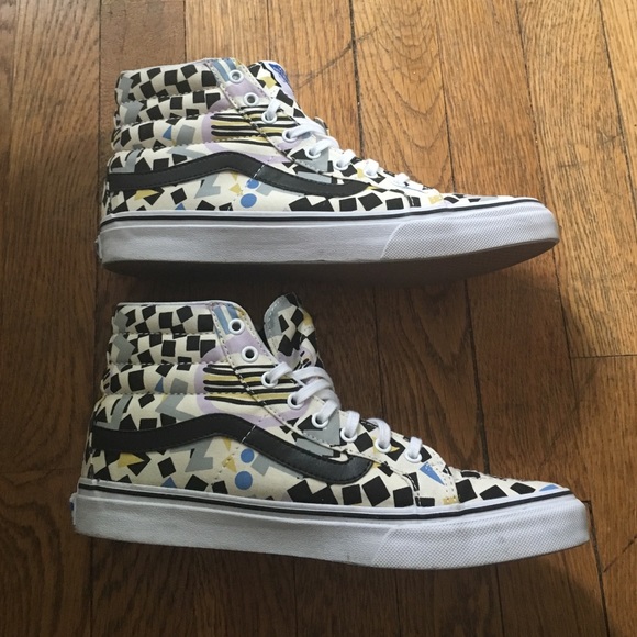 'Sk8-Hi' Slim Vans hi-top sneaker. worn once. 8.5
