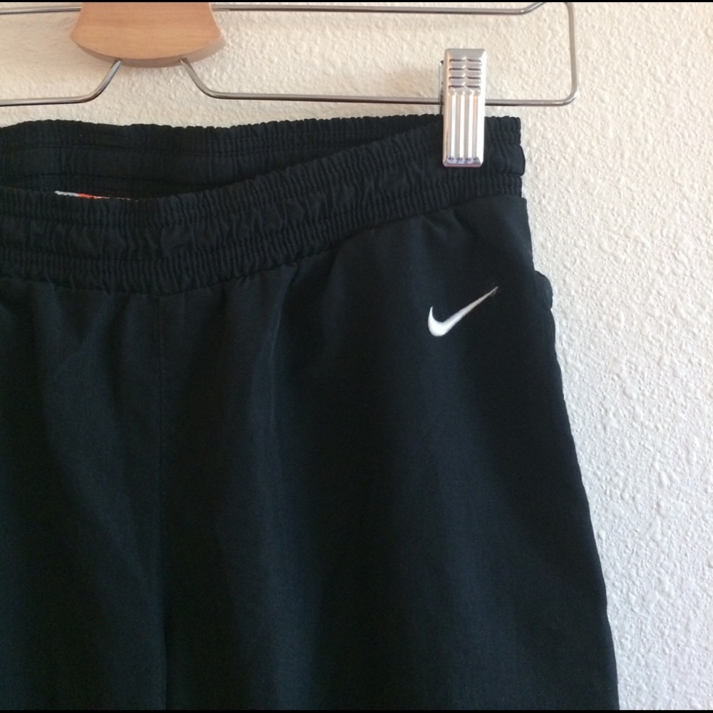 Nike windbreaker pants