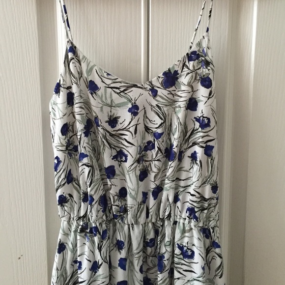 Zara floral dress size XS.