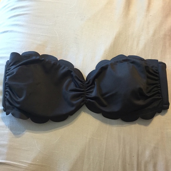 VS Pink scallop bikini top