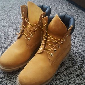 ( Brand New) Mens Wheat Timberland Boots (sz 9.5)