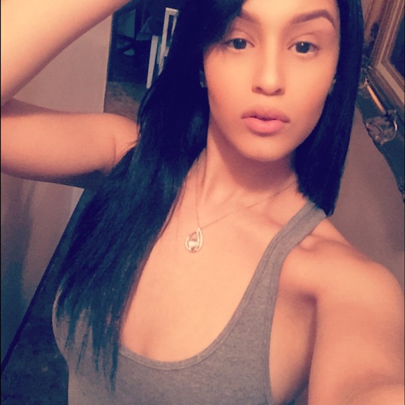 Meet your Posher, Stephanie