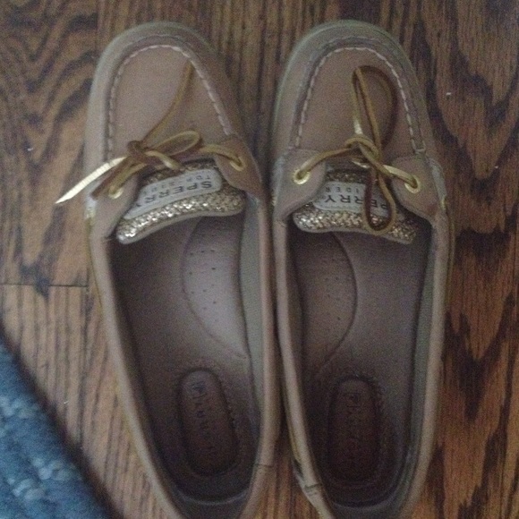 Basically new gold sperry.