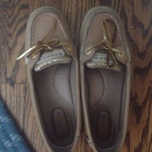 Basically new gold sperry.