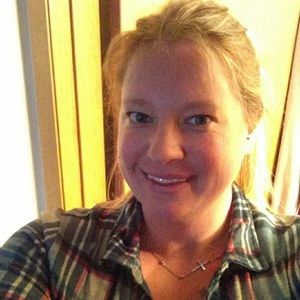 Meet your Posher, Laurie