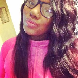 Meet your Posher, Tera