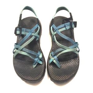 Women's Chacos Size 7