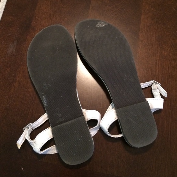 Sandals - Picture 2 of 3