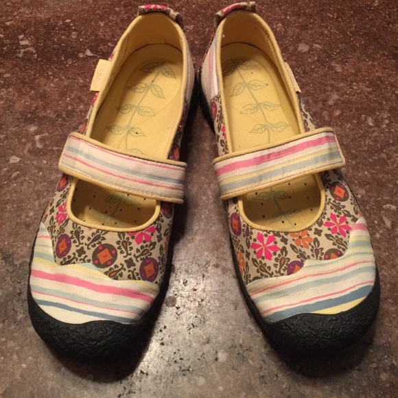 Women's Keen shoes