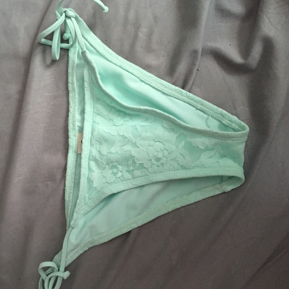 Hollister cheeky bikini bottoms