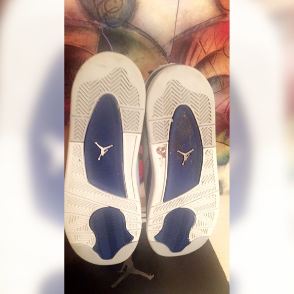 SOLD Air Jordan 4 Retro - Picture 2 of 4