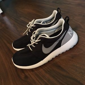 Nike Roshe Run Retro