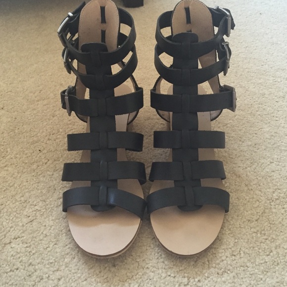 Sandals - Picture 4 of 4