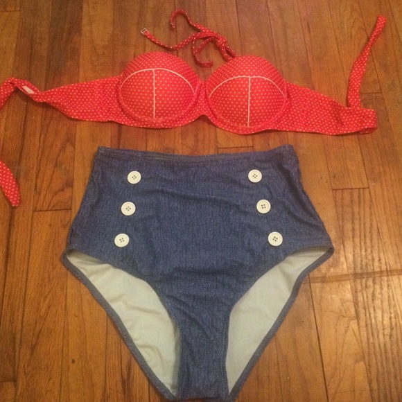 -SOLD-Brand new pinup polka dot swimsuit - Picture 3 of 4