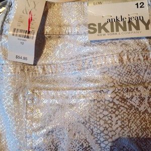 NWT Skinny Ankle Jeans