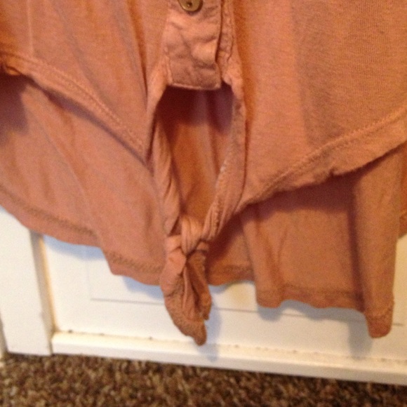 Button-Up Tank Top - Picture 3 of 3