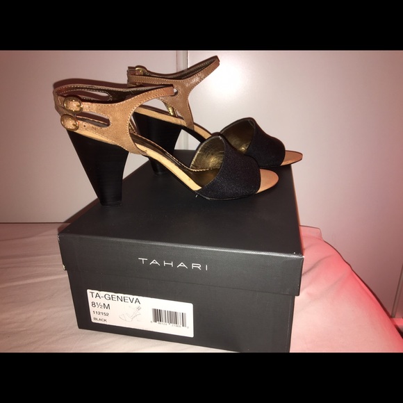 TAHARI 8.5 heel
