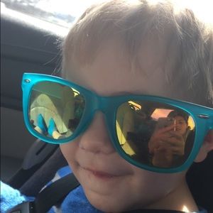 Meet your Posher, Lola