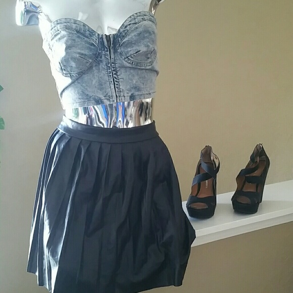 $8 Pleated Faux Leather Skirt
