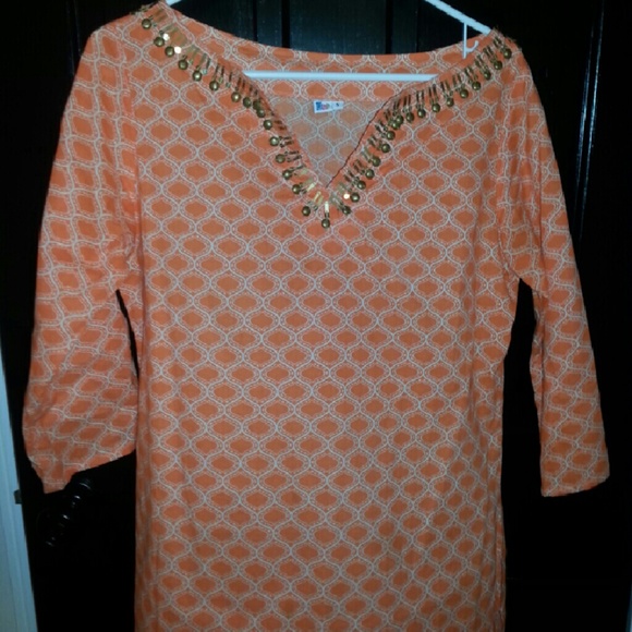 Super cute shirt with leggins