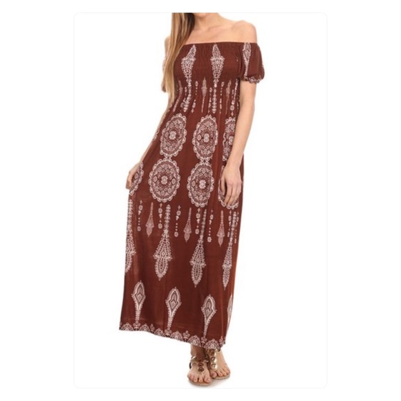 💟Stylish On/Off-Shoulder Maxi Dress! NWOT! - Picture 2 of 4