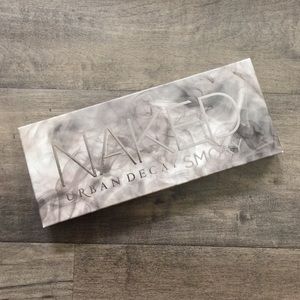 Urban Decay Smoky Palette